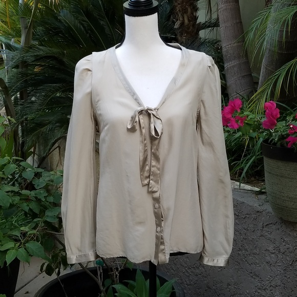 💓SOLD💓Halogen Bow Collar Silk Tie Blouse Nude Taupe Puff - Picture 6 of 13